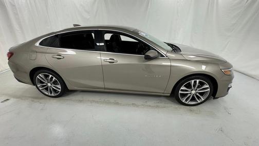 Mineral Gray Metallic 2022 Chevrolet Malibu FWD LT