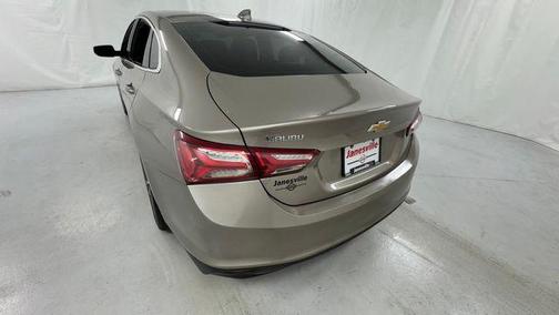 Mineral Gray Metallic 2022 Chevrolet Malibu FWD LT
