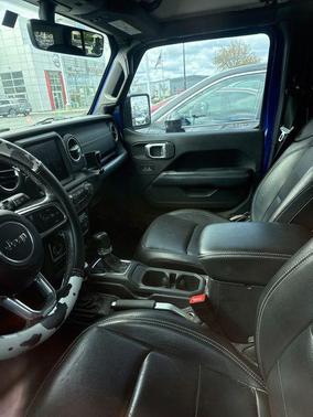 Ocean Blue Metallic Clearcoat 2019 Jeep Wrangler Unlimited Sahara