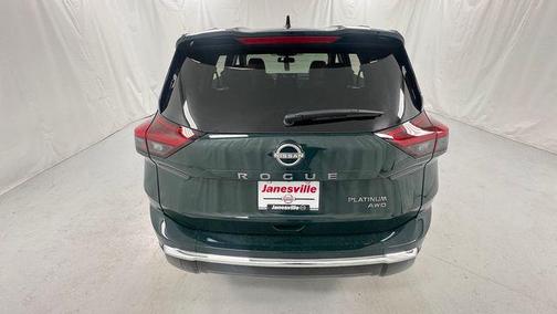Obsidian Green 2026 Nissan Rogue Platinum
