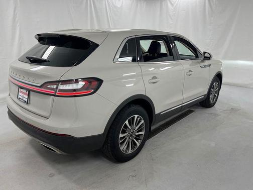 CERAMIC PEARL MET 3C 2023 Lincoln Nautilus Standard