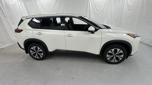 Pearl White Tricoat 2021 Nissan Rogue SV