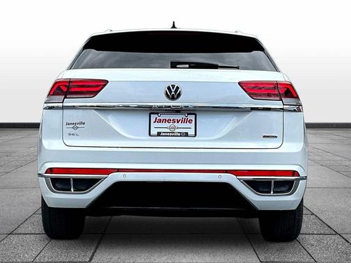 White 2022 Volkswagen Atlas Cross Sport 2.0T SEL