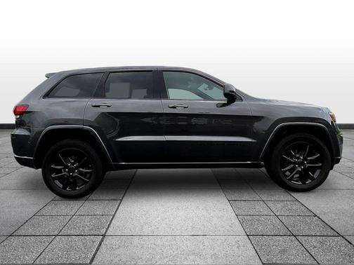 Granite Crystal Metallic Clearcoat 2020 Jeep Grand Cherokee Altitude