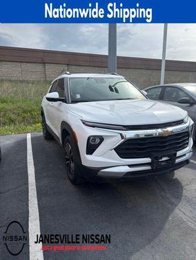 Summit White 2025 Chevrolet Trailblazer LT