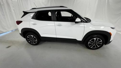 Summit White 2025 Chevrolet Trailblazer LT