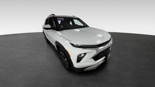 Summit White 2025 Chevrolet Trailblazer LT