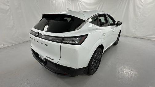 Everest White Pearl Tricoat 2025 Nissan Murano Platinum