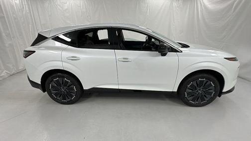 Everest White Pearl Tricoat 2025 Nissan Murano Platinum