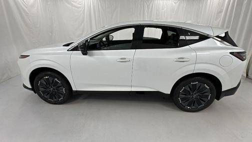 Everest White Pearl Tricoat 2025 Nissan Murano Platinum