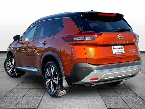 Sunset Drift Chromaflair/Super Black 2023 Nissan Rogue Platinum
