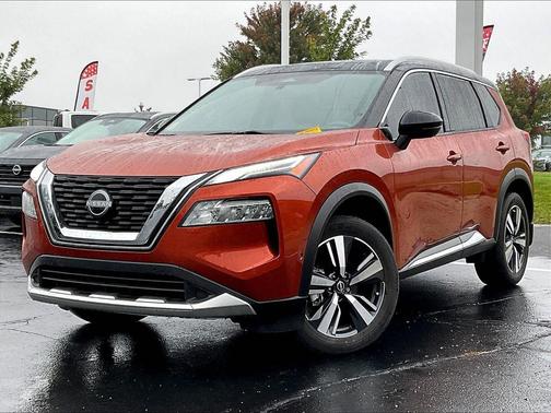 Sunset Drift Chromaflair/Super Black 2023 Nissan Rogue Platinum