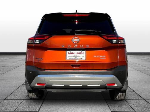 Sunset Drift Chromaflair/Super Black 2023 Nissan Rogue Platinum