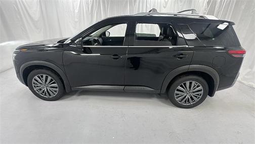 2025 Nissan Pathfinder SL 4WD