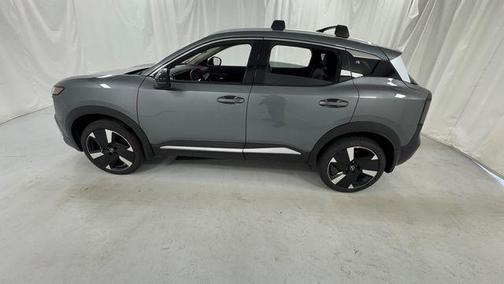 Gun Metallic 2026 Nissan Kicks SR