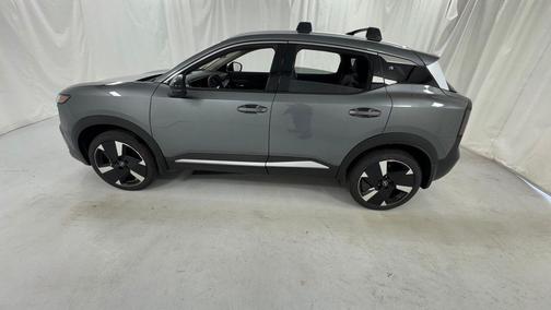 Gun Metallic 2026 Nissan Kicks SR