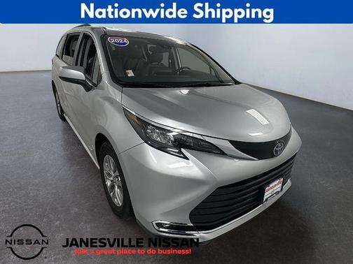 2024 Toyota Sienna XLE