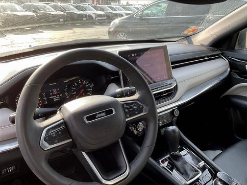 Bright White Clearcoat 2024 Jeep Compass Limited