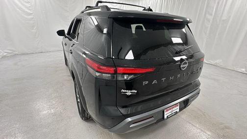 Super Black 2026 Nissan Pathfinder SL