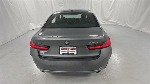 2024 BMW 330e xDrive