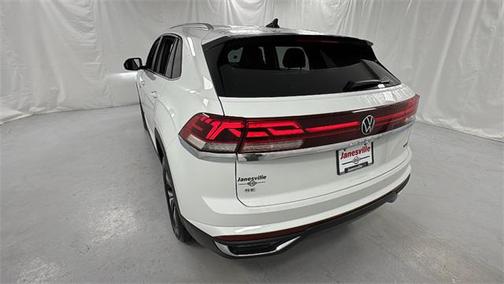 2025 Volkswagen Atlas Cross Sport 2.0T SE