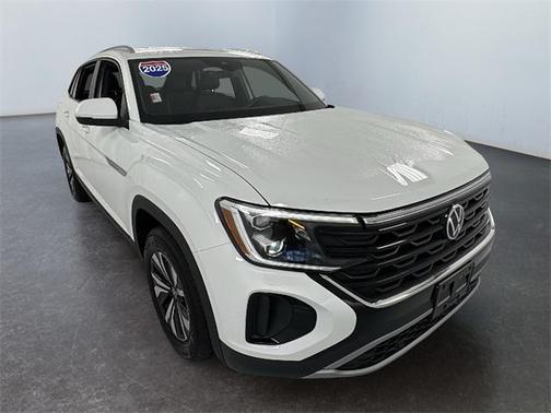 2025 Volkswagen Atlas Cross Sport 2.0T SE