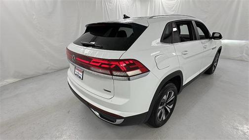 2025 Volkswagen Atlas Cross Sport 2.0T SE
