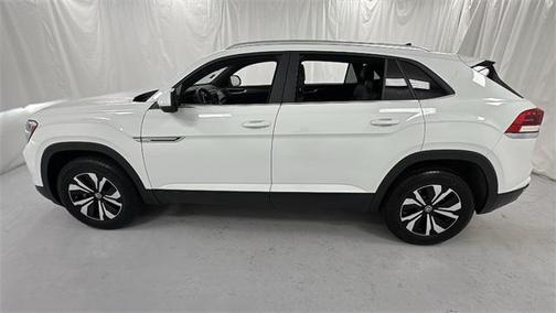 2025 Volkswagen Atlas Cross Sport 2.0T SE
