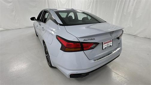 2023 Nissan Altima SR Intelligent AWD