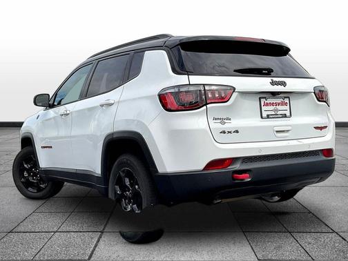 Bright White Clearcoat 2024 Jeep Compass Trailhawk