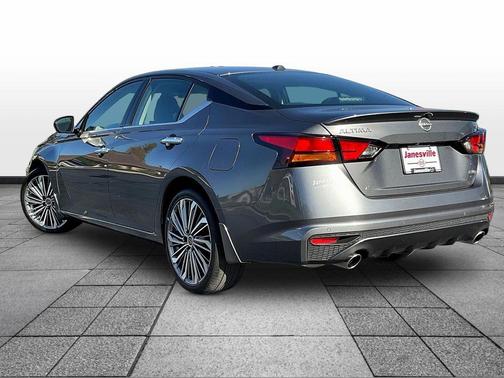 Gun Metallic 2025 Nissan Altima 2.5 SL