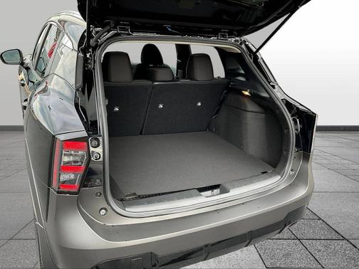 Super Black 2027 Nissan Kicks SV