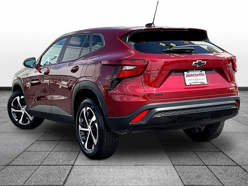 Crimson Metallic 2024 Chevrolet Trax FWD 1RS