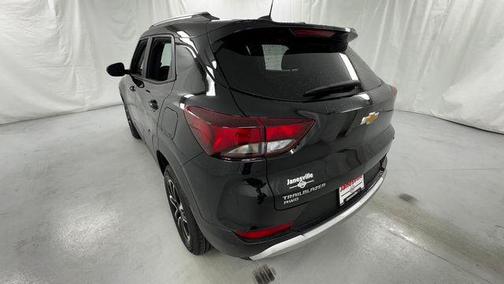 Mosaic Black Metallic 2025 Chevrolet Trailblazer LT