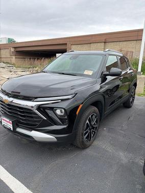 Mosaic Black Metallic 2025 Chevrolet Trailblazer LT