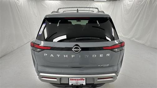 2025 Nissan Pathfinder Platinum 4WD