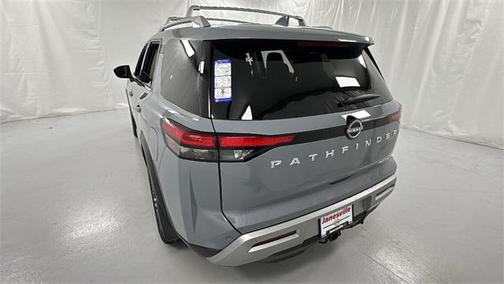2025 Nissan Pathfinder Platinum 4WD