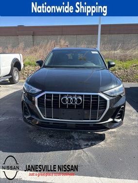 Mythos Black Metallic 2020 Audi Q3 45 S line Premium