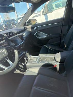 Mythos Black Metallic 2020 Audi Q3 45 S line Premium