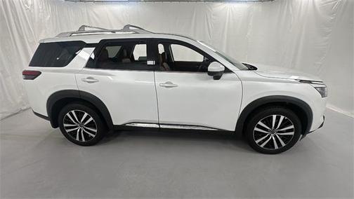 2025 Nissan Pathfinder Platinum 4WD
