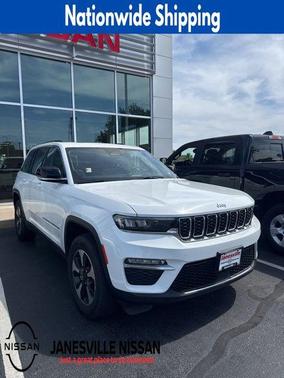 Bright White Clearcoat 2024 Jeep Grand Cherokee 4xe Base