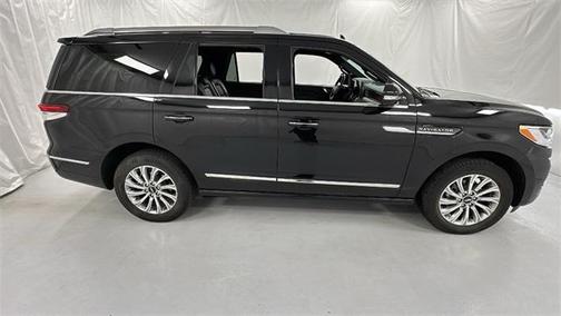 2024 Lincoln Navigator Premiere
