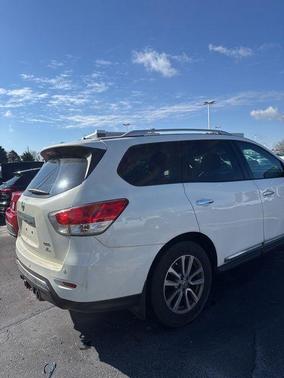 Glacier White 2015 Nissan Pathfinder SL