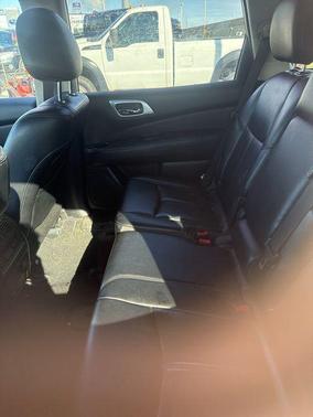 Glacier White 2015 Nissan Pathfinder SL