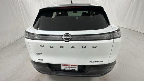 Everest White Pearl Tricoat/Super Black 2026 Nissan Murano Platinum