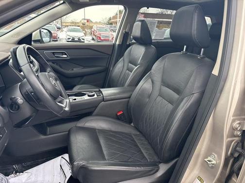 2022 Nissan Rogue Platinum