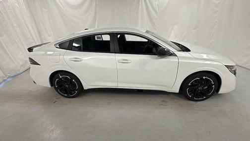 Aspen White Tricoat 2026 Nissan Sentra SR