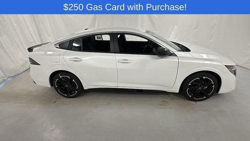 Aspen White Tricoat 2026 Nissan Sentra SR