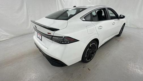 Aspen White Tricoat 2026 Nissan Sentra SR