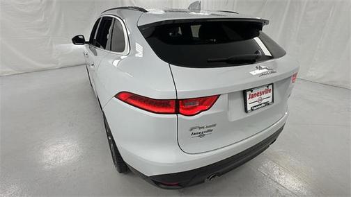2017 Jaguar F-PACE 35t Prestige
